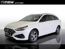 Biały Używany 2023 Hyundai i30 Kombi | 87 500 zł (Dość drogi)