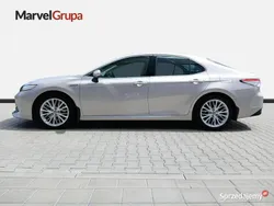 Beżowy (metalik) Używany 2020 Toyota Camry Executive Sedan/Limuzyna | 113 900 zł (Dobra cena)