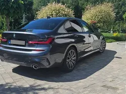 Grafitowy Używany 2021 BMW 320 Shadowline Sedan/Limuzyna | 135 900 zł (Dobra cena)