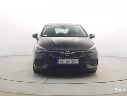 Czarny (metalik) Używany 2021 Opel Astra Edition Hatchback | 39 850 zł (Dobra cena)