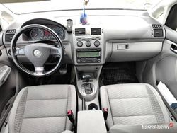 Czerwony Używany 2009 VW Touran Minivan | 12 000 zł (Dobra cena)