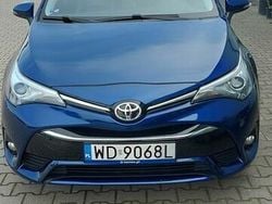 Niebieski Używany 2016 Toyota Avensis Premium Kombi | 52 900 zł (Uczciwa cena)