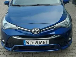 Niebieski Używany 2016 Toyota Avensis Premium Kombi | 56 500 zł (Dość drogi)