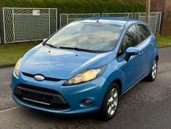 Niebieski Używany 2009 Ford Fiesta Hatchback | 17 999 zł (Uczciwa cena)