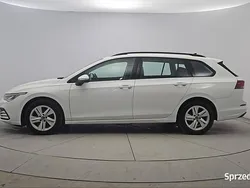 Biały Używany 2021 VW Golf VIII Kombi | 59 900 zł