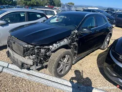 Czarny Używany 2016 Mercedes GLA200 SUV | 39 500 zł