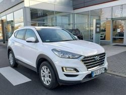 Biały Używany 2018 Hyundai Tucson SUV | 68 900 zł (Dobra cena)