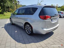Używany 2017 Chrysler Pacifica Limited SUV | 90 000 zł (Uczciwa cena)