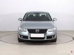 Niebieski Używany 2005 VW Passat Sedan/Limuzyna | 12 499 zł (Uczciwa cena)