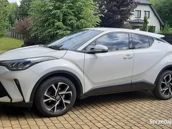Biały Używany 2020 Toyota C-HR Style SUV | 85 000 zł (Dość drogi)