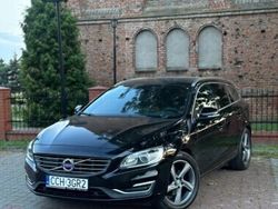 Czarny Używany 2017 Volvo V60 R-Design Kombi | 65 900 zł (Uczciwa cena)