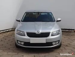 Srebrny Używany 2015 Skoda Octavia Hatchback | 38 999 zł (Uczciwa cena)