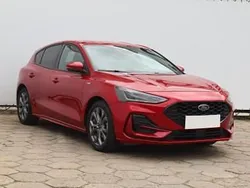 Czerwony Używany 2023 Ford Focus Hatchback | 85 999 zł (Uczciwa cena)