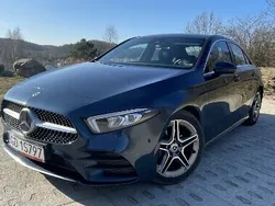 Niebieski Używany 2022 Mercedes A200 Sedan/Limuzyna | 104 900 zł (Dość drogi)