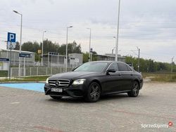 Czarny Używany 2018 Mercedes E220 AMG Sedan/Limuzyna | 79 000 zł