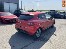 Czerwony Używany 2015 Renault Clio IV Hatchback | 20 900 zł