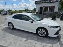 Biały Używany 2019 Toyota Camry Sedan/Limuzyna | 79 827 zł (Dość drogi)