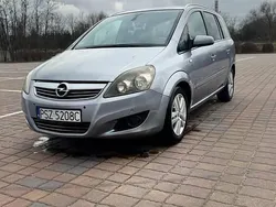 Srebrny Używany 2008 Opel Zafira Minivan | 9400 zł (Uczciwa cena)