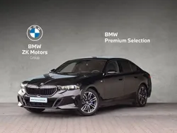 Czarny szafir metalizowany Używany 2024 BMW 520 Comfort Edition Sedan/Limuzyna | 272 900 zł (Dość drogi)