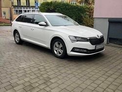 Biały Używany 2021 Skoda Superb Kombi | 65 000 zł (Super Cena)