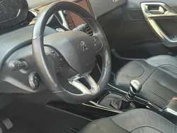 Czarny Używany 2017 Peugeot 2008 SUV | 52 900 zł