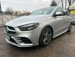 Srebrny (metalik) Używany 2019 Mercedes B200 Minivan | 86 900 zł