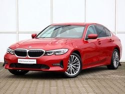 Melbourne red metallic metalizowany Używany 2019 BMW 320 Sedan/Limuzyna | 99 900 zł (Super Cena)