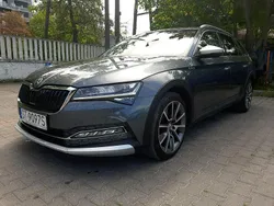 Szary (metalik) Używany 2020 Skoda Superb Kombi | 108 900 zł (Drogi)