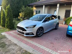 Srebrny Używany 2018 Ford Focus Hatchback | 55 000 zł (Uczciwa cena)