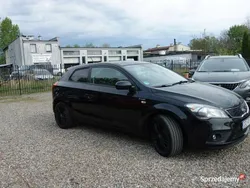 Czarny Używany 2011 Kia ProCeed 2 Hatchback | 23 800 zł