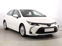 Biały Używany 2022 Toyota Corolla Sedan/Limuzyna | 62 999 zł (Dobra cena)