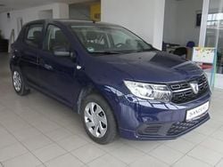 Niebieski Używany 2020 Dacia Sandero Hatchback | 38 888 zł (Dobra cena)