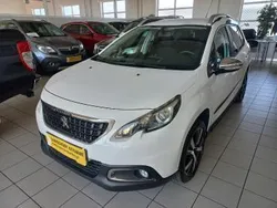 Biały Używany 2017 Peugeot 2008 Active SUV | 45 500 zł (Dość drogi)