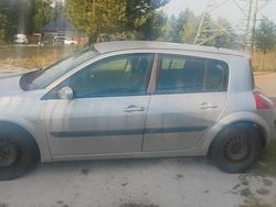 Srebrny Używany 2005 Renault Mégane II Hatchback | 1500 zł