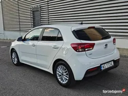 Biały Używany 2019 Kia Rio Hatchback | 42 900 zł (Uczciwa cena)