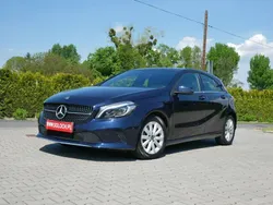 Granatowy Używany 2017 Mercedes A180 Hatchback | 59 900 zł (Super Cena)
