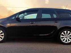 Czarny Używany 2015 Opel Astra Sedan/Limuzyna | 33 500 zł (Uczciwa cena)