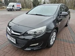 Czarny Używany 2013 Opel Astra Active Kombi | 25 900 zł (Uczciwa cena)