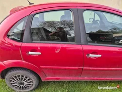 Czerwony Używany 2003 Citroën C3 Hatchback | 1600 zł (Super Cena)