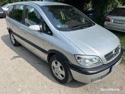 Srebrny Używany 2003 Opel Zafira Minivan | 1800 zł