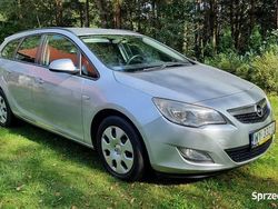 Srebrny Używany 2011 Opel Astra Kombi | 15 000 zł (Dość drogi)