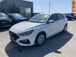 Biały (metalik) Używany 2021 Hyundai i30 Hatchback | 26 900 zł