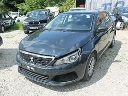 Szary Używany 2018 Peugeot 308 Hatchback | 15 900 zł
