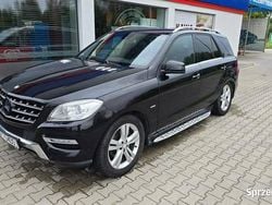 Czarny Używany 2011 Mercedes ML320 SUV | 42 400 zł