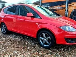 Czerwony Używany 2014 Seat Altea XL Minivan | 27 950 zł (Drogi)