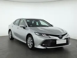 Srebrny Używany 2020 Toyota Camry Sedan/Limuzyna | 95 999 zł (Uczciwa cena)