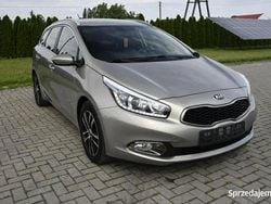 Złoty (metalik) Używany 2012 Kia Ceed Hatchback | 22 900 zł (Uczciwa cena)