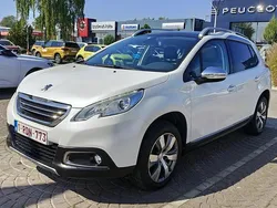 Biały (metalik, perła) Używany 2015 Peugeot 2008 SUV | 26 900 zł (Dobra cena)