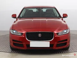 Czerwony Używany 2017 Jaguar XE Sedan/Limuzyna | 69 999 zł (Dobra cena)