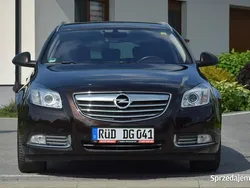 Brązowy Używany 2011 Opel Insignia Kombi | 23 900 zł (Dość drogi)
